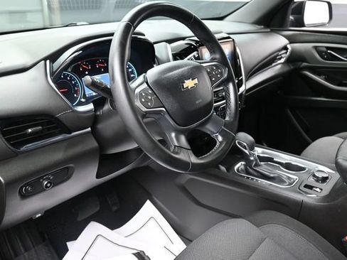 Used 2023 Chevrolet Traverse LT FWD image 8