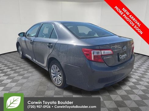 Used 2013 Toyota Camry LE FWD image 5