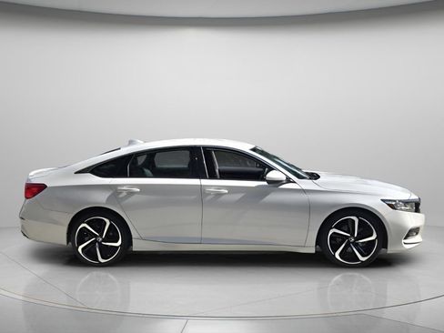 Used 2020 Honda Accord Sport image 3