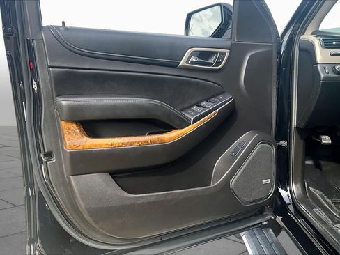 Used 2015 GMC Yukon Denali w/ Premium Package RWD image 21
