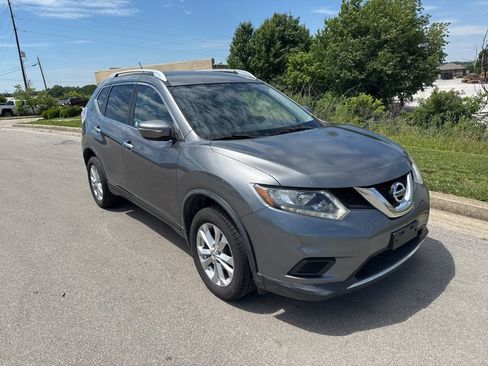 Used 2015 Nissan Rogue SV AWD/4WD image 2