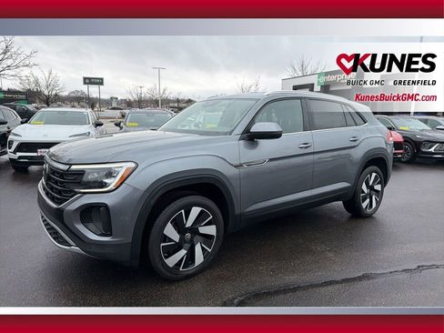 Used 2025 Volkswagen Atlas Cross Sport SE image 12