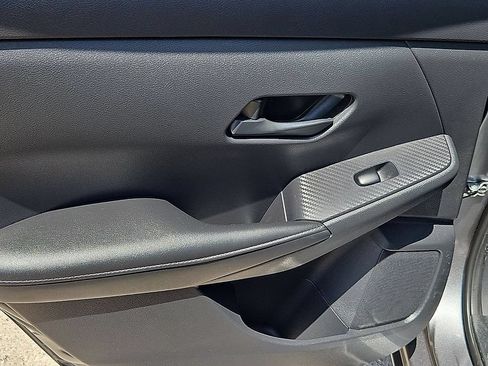 Used 2024 Nissan Sentra S FWD image 15