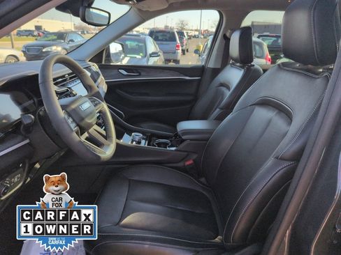 Used 2022 Jeep Grand Cherokee Limited 4xe image 11