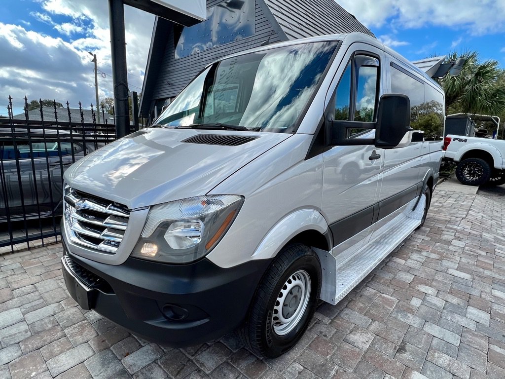 Used 2014 Freightliner Sprinter 2500 RWD image 4