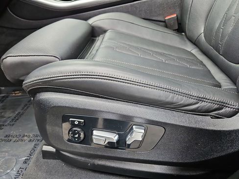 Used 2023 BMW X5 M50i w/ Executive Package image 26