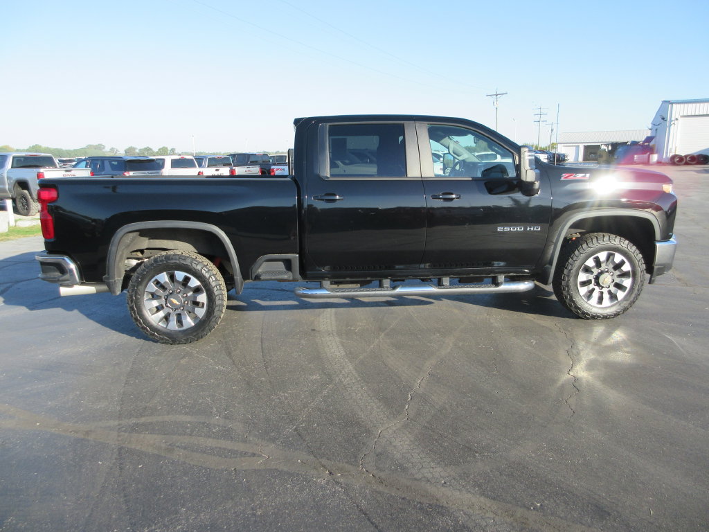 Certified 2021 Chevrolet Silverado 2500 LT w/ All Star Edition AWD/4WD image 6