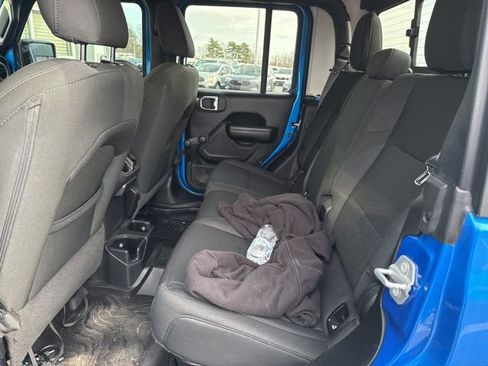 Used 2021 Jeep Gladiator Sport image 22