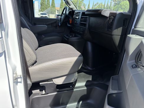 Used 2025 GMC Savana 2500 w/ Driver Convenience Package RWD image 10