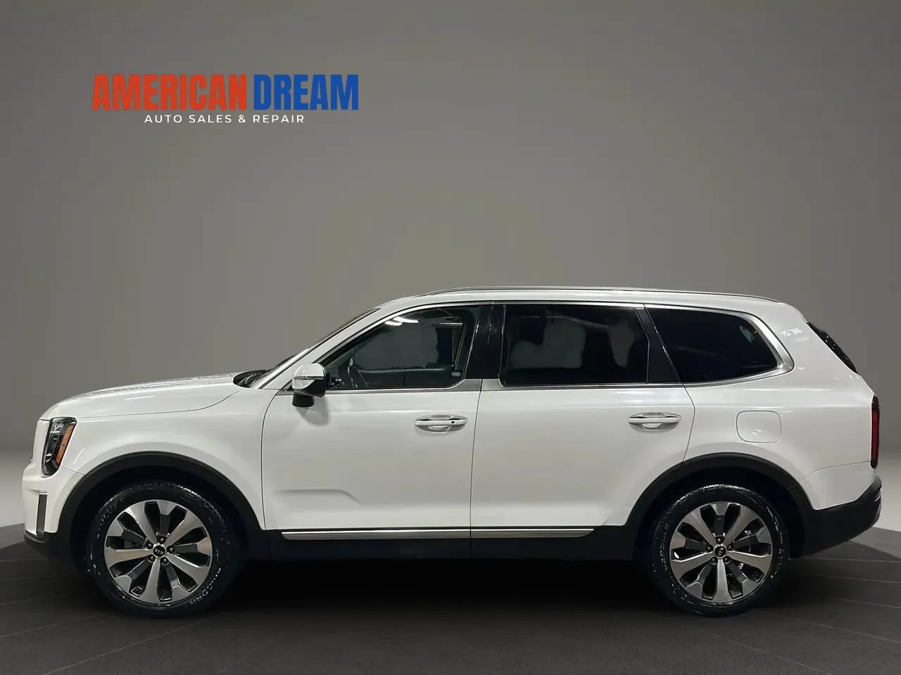 Used 2020 Kia Telluride S AWD/4WD image 2