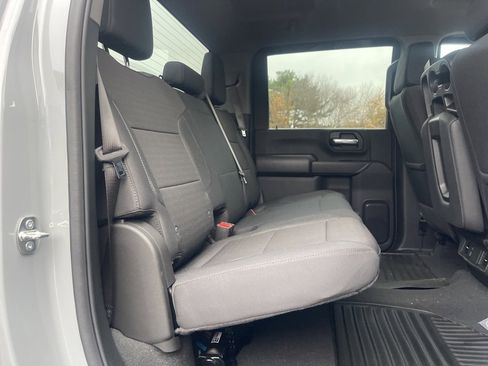 Used 2024 Chevrolet Silverado 2500 Custom w/ Custom Value Package image 22