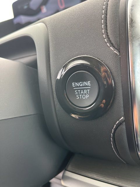 Used 2025 Ford Expedition Platinum AWD/4WD image 25