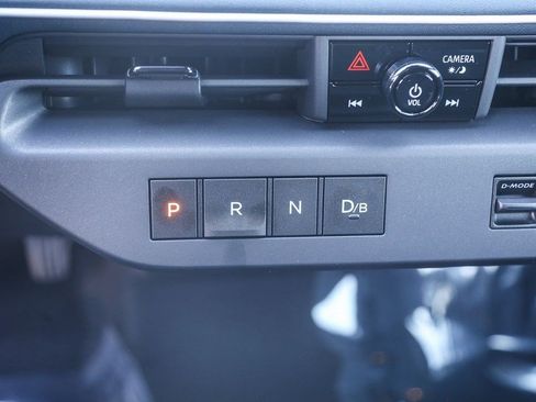 New 2026 Nissan Leaf FWD image 21
