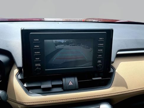 Used 2019 Toyota RAV4 LE FWD image 27