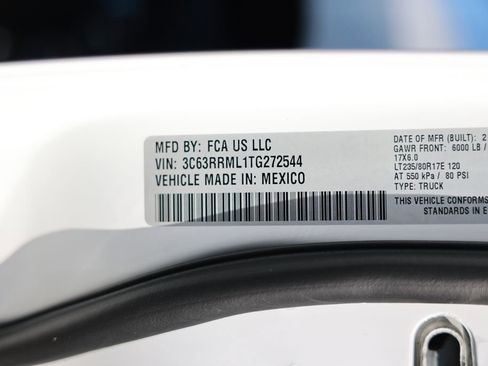 New 2026 RAM 3500 Laramie AWD/4WD image 37