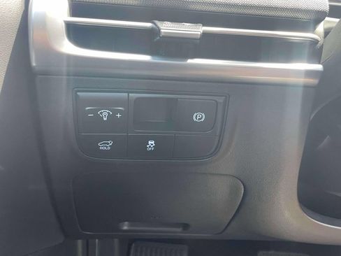 Used 2025 Hyundai Tucson Limited AWD/4WD image 21