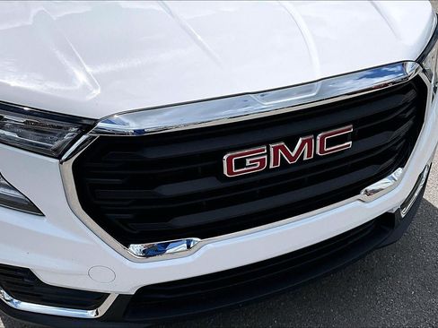 Used 2024 GMC Terrain SLE AWD/4WD image 28