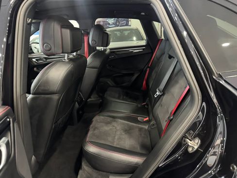 Used 2017 Porsche Macan GTS AWD/4WD image 18