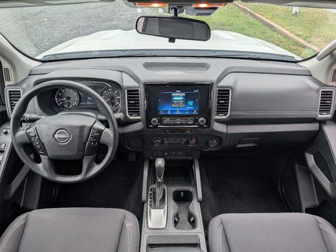 Used 2023 Nissan Frontier SV w/ Technology Package RWD image 30