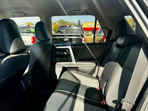 Used 2022 Toyota 4Runner SR5 Premium image 26