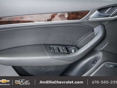 Used 2015 Audi Q3 2.0T Prestige w/ Prestige Package image 7