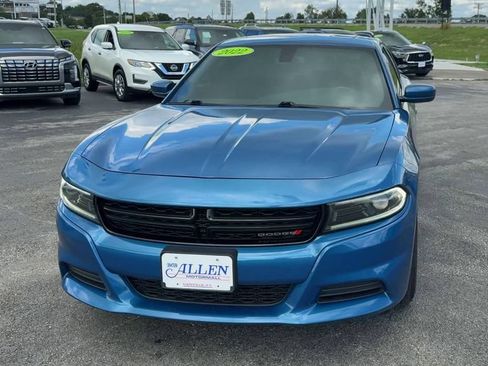 Used 2022 Dodge Charger SXT w/ Leather Interior Group RWD image 2