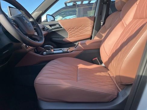 New 2025 Mitsubishi Outlander SEL image 15