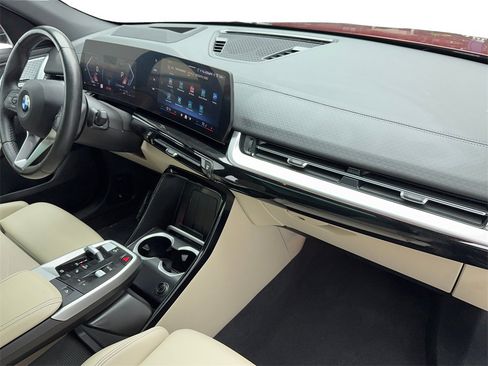 Used 2025 BMW X2 xDrive28i w/ Premium Package image 44