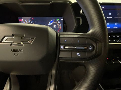 Used 2025 Chevrolet Colorado Trail Boss AWD/4WD image 36