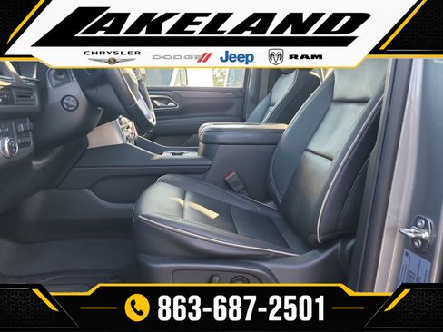 Used 2024 GMC Yukon XL SLT w/ SLT Premium Package AWD/4WD image 18