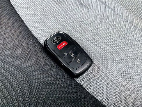 Used 2025 Toyota 4Runner TRD Off-Road image 11