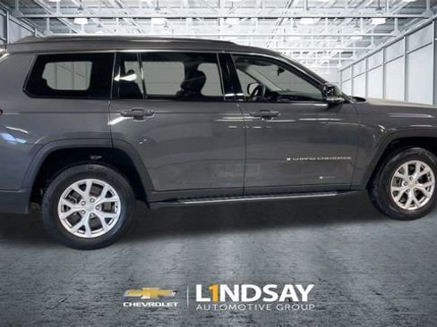 Used 2022 Jeep Grand Cherokee L Limited w/ Luxury Tech Group II image 2