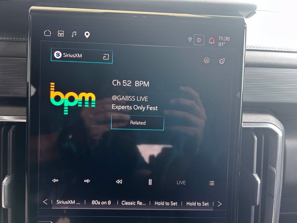 Used 2026 GMC Acadia Elevation FWD image 17