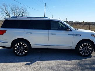 Used 2019 Lincoln Navigator Select video 2