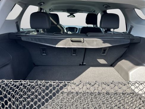 Used 2021 GMC Terrain SLE w/ Driver Convenience Package image 18