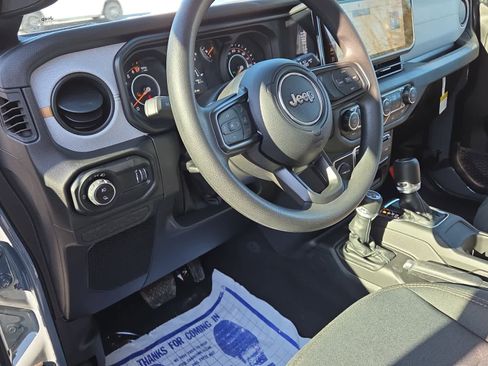 New 2026 Jeep Gladiator Sport image 15