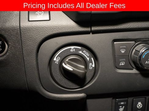 Certified 2025 Nissan Frontier PRO-4X w/ Pro Premium Package AWD/4WD image 16