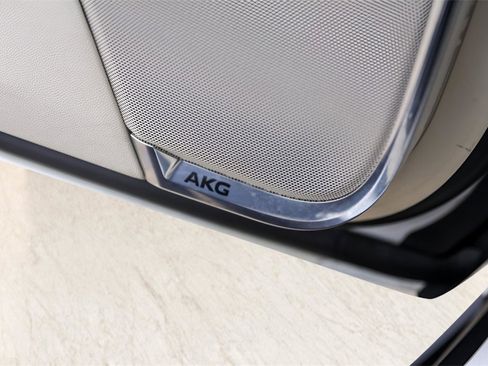 Certified 2023 Cadillac Escalade ESV Premium Luxury Platinum image 23