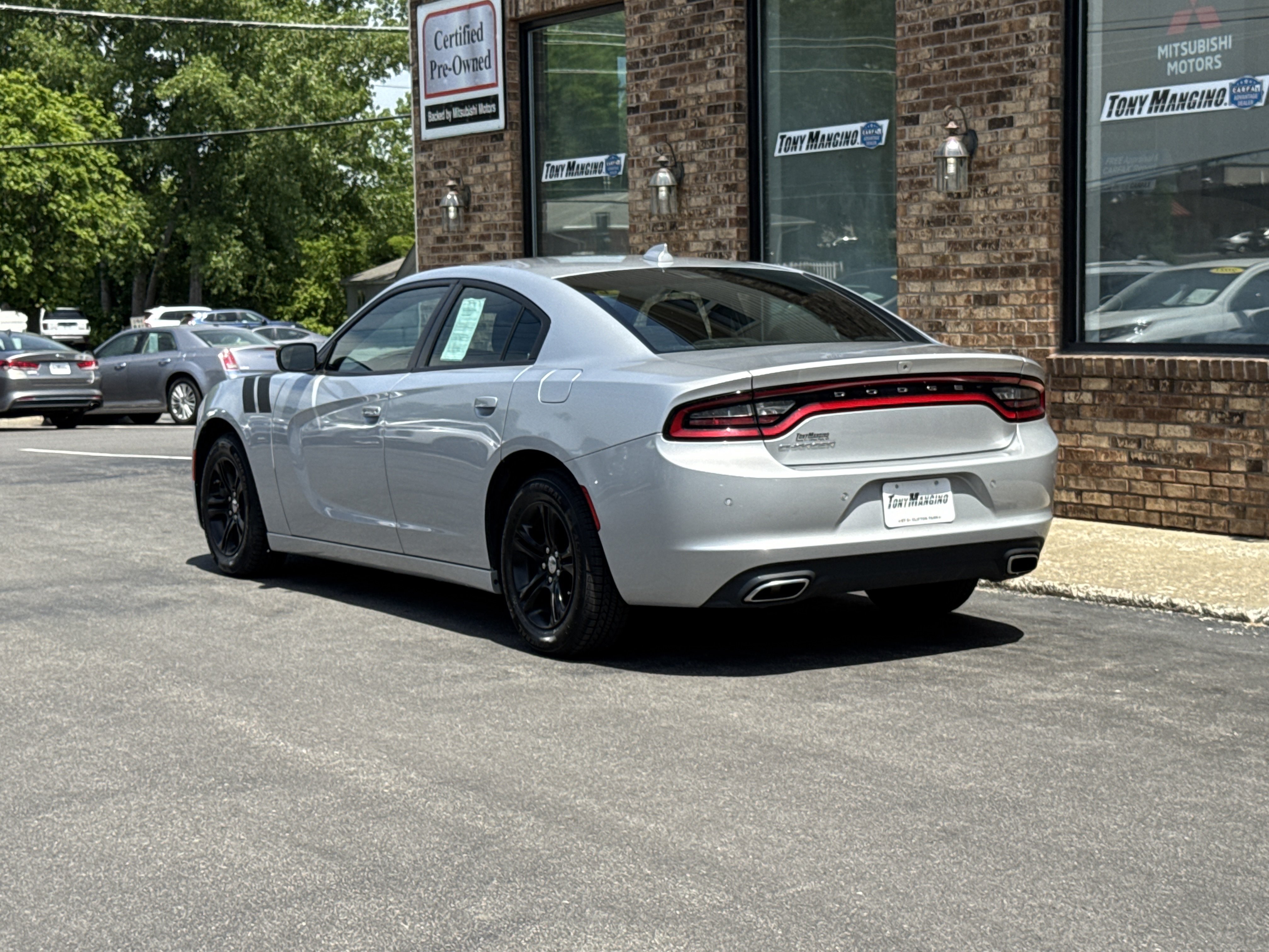 Used 2023 Dodge Charger SXT RWD image 3