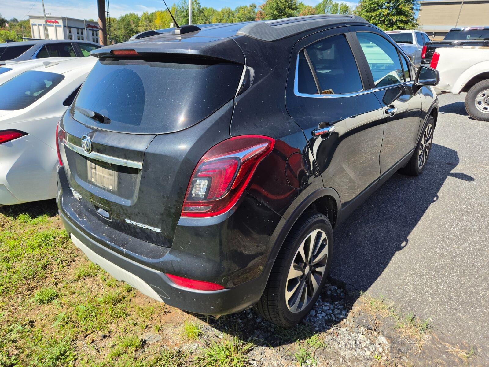 Used 2017 Buick Encore Essence FWD image 5