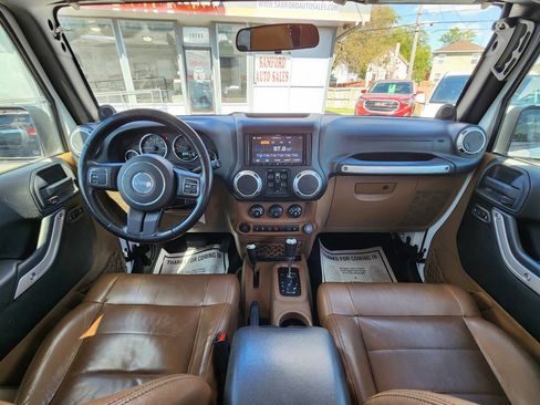 Used 2012 Jeep Wrangler Unlimited Sahara w/ Trailer Tow Group AWD/4WD image 12