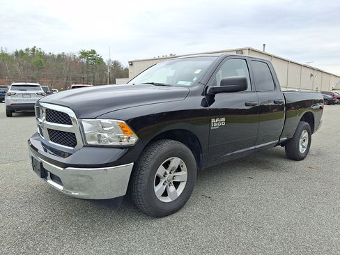 Used 2024 RAM 1500 Classic SLT image 5