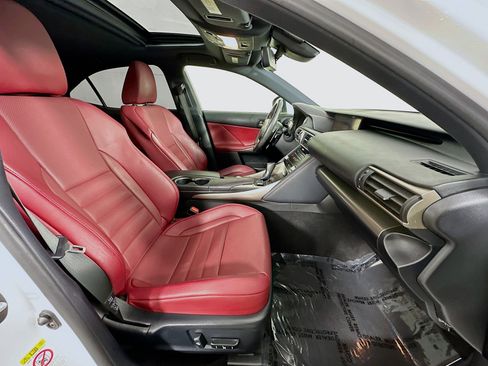 Used 2018 Lexus IS 350 image 32