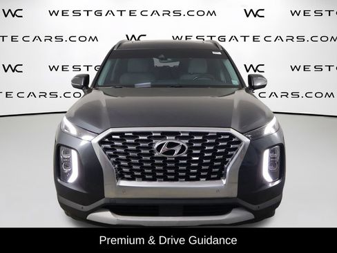 Used 2020 Hyundai Palisade SEL FWD image 2