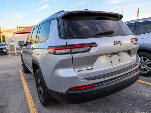 Used 2022 Jeep Grand Cherokee L Laredo image 10