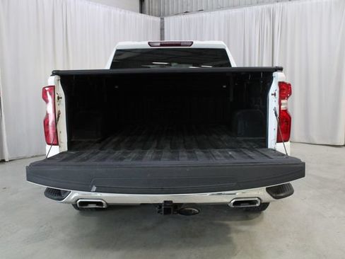 Used 2022 Chevrolet Silverado 1500 LT AWD/4WD image 29