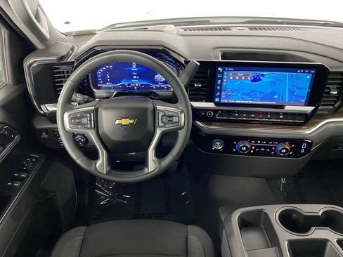 Certified 2023 Chevrolet Silverado 1500 LT AWD/4WD image 16