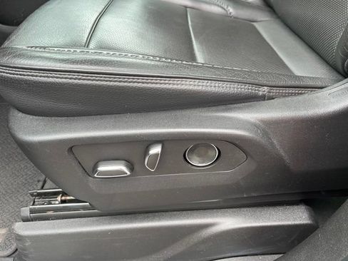 Used 2024 GMC Yukon Denali AWD/4WD image 11