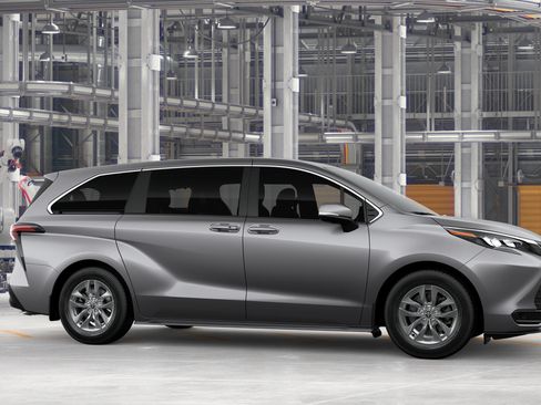 New 2026 Toyota Sienna LE AWD/4WD image 15