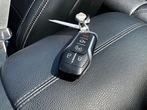 Used 2017 Ford Mustang GT Premium w/ Equipment Group 401A image 9